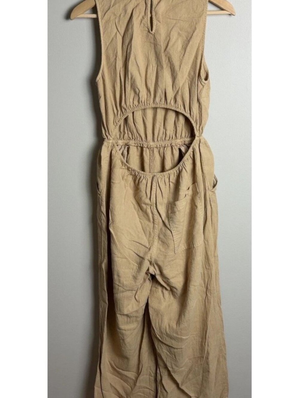 Universal Thread Tan Linen Blend Cutout Back Jumpsuit Size Medium Pockets Womens - Picture 2 of 8
